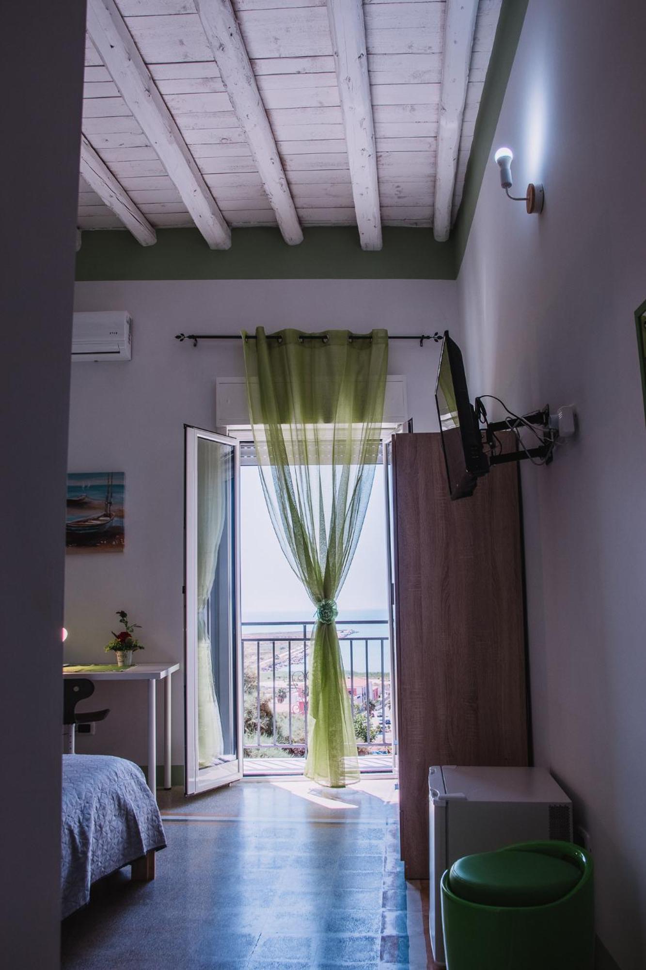 Magico Sole Bed & Breakfast Porto Empedocle Ngoại thất bức ảnh